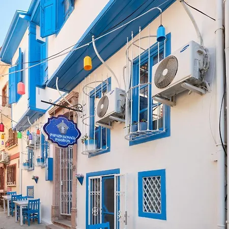 Papazin Konagi Ayvalı